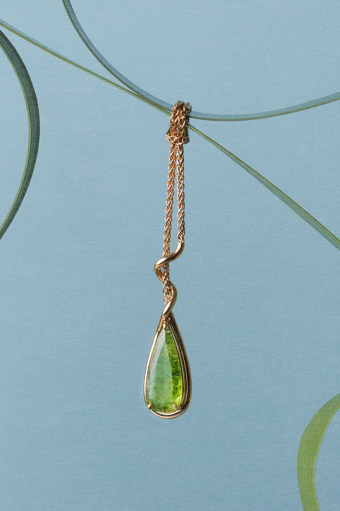 SLING PENDANT IN GREEN